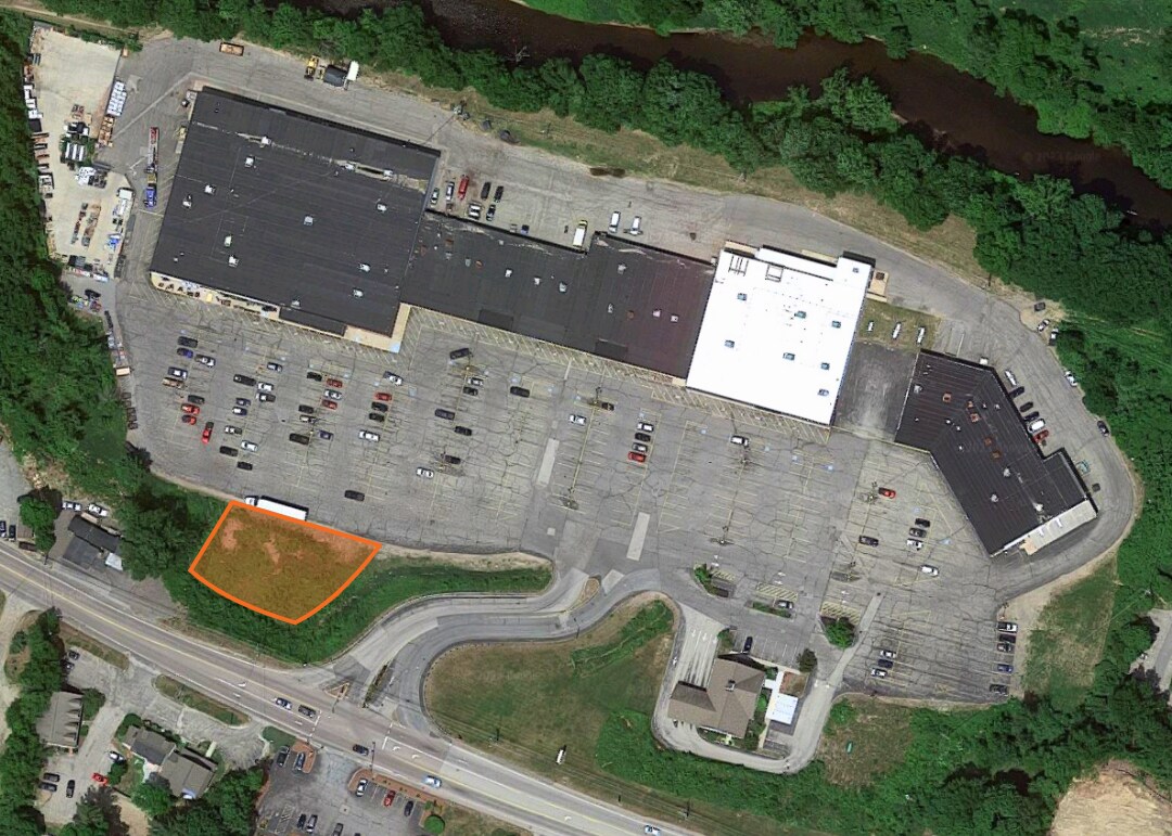 185 Elm St, Milford, NH à louer Photo du bâtiment- Image 1 de 7