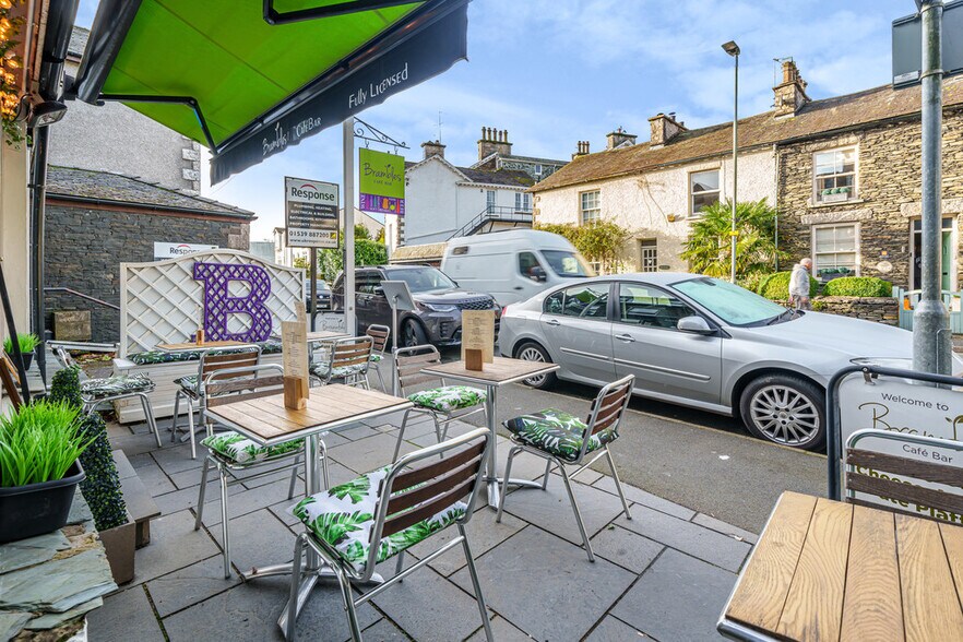 15 Main Rd, Windermere for lease - Building Photo - Image 2 of 4