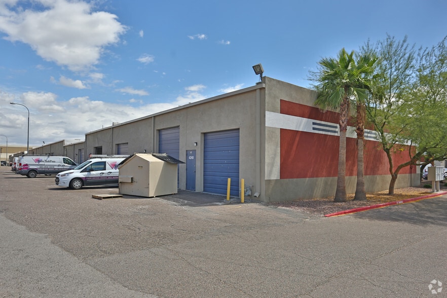 4208-4248 S 36th Pl, Phoenix, AZ à louer - Photo du bâtiment - Image 3 de 5