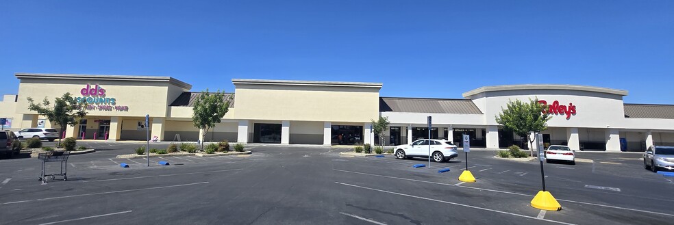700-720 W Onstott Rd, Yuba City, CA à louer - Photo du bâtiment - Image 1 de 7