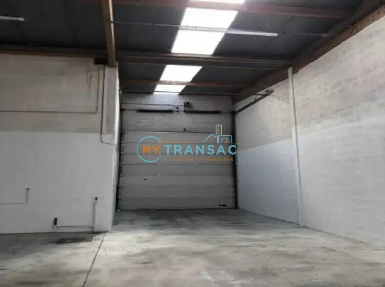 Flex in Émerainville for lease - Building Photo - Image 3 of 10