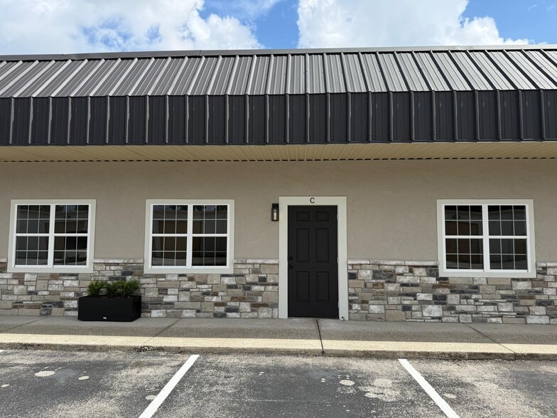 904 Jan-Mar Ct, Clermont, FL for lease - Building Photo - Image 3 of 15