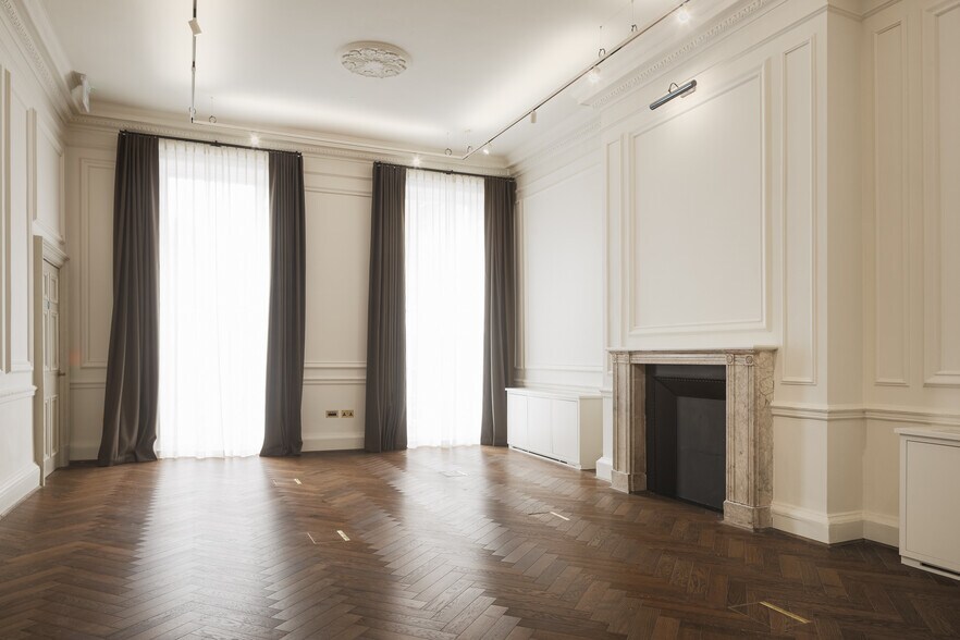 28 Bruton St, Londres à louer - Photo du bâtiment - Image 2 de 6