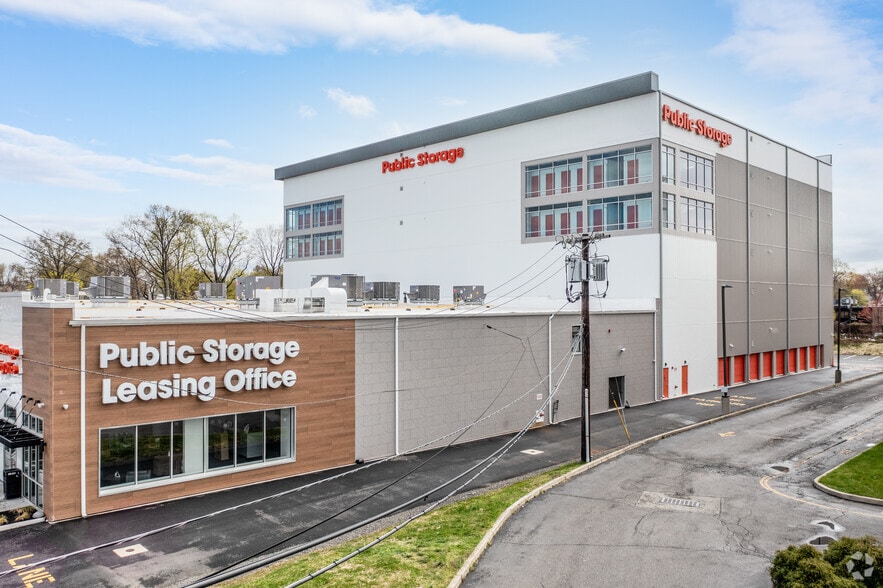 174 State Rt 17 N, Rochelle Park, NJ for lease - Building Photo - Image 2 of 10