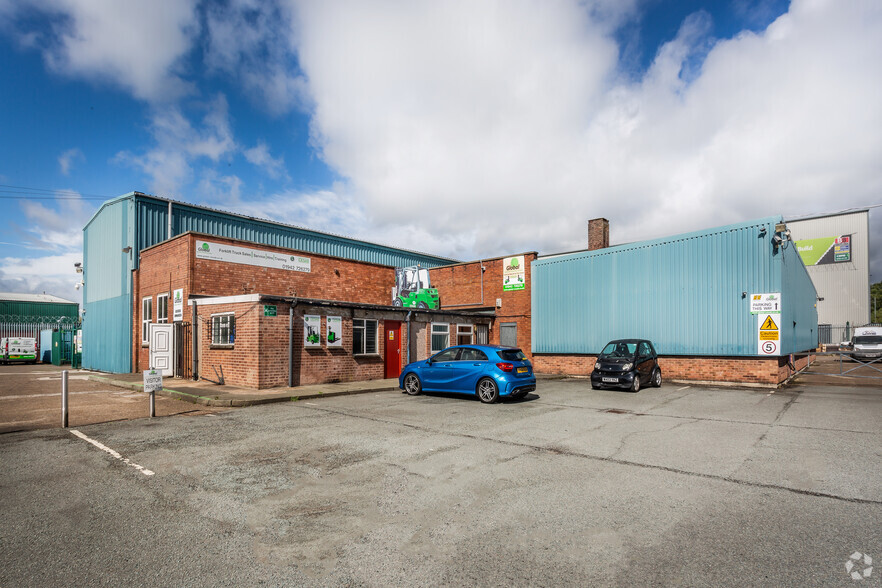 Millfield Ln, Haydock for lease - Primary Photo - Image 1 of 1