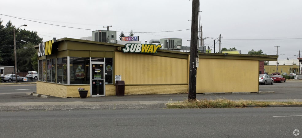 5135 SE Foster Rd, Portland, OR for lease - Primary Photo - Image 1 of 4