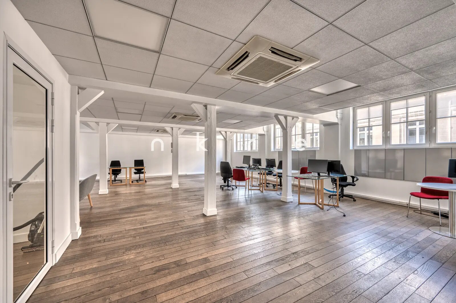 Immeuble residentiel dans Paris à vendre Photo intérieure- Image 1 de 11