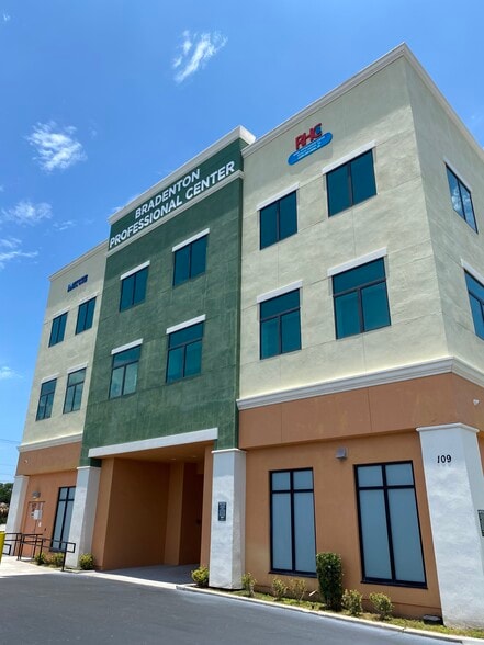 109 44th Ave E, Bradenton, FL for lease - Building Photo - Image 2 of 21