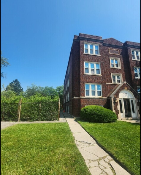 1705 Oakman Blvd, Detroit, MI for sale - Building Photo - Image 2 of 9