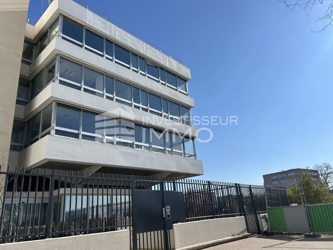 Bureau dans Cergy à louer Photo du bâtiment- Image 1 de 12