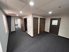 418 8th St SE, Loveland, CO for lease Interior Photo- Image 1 of 18