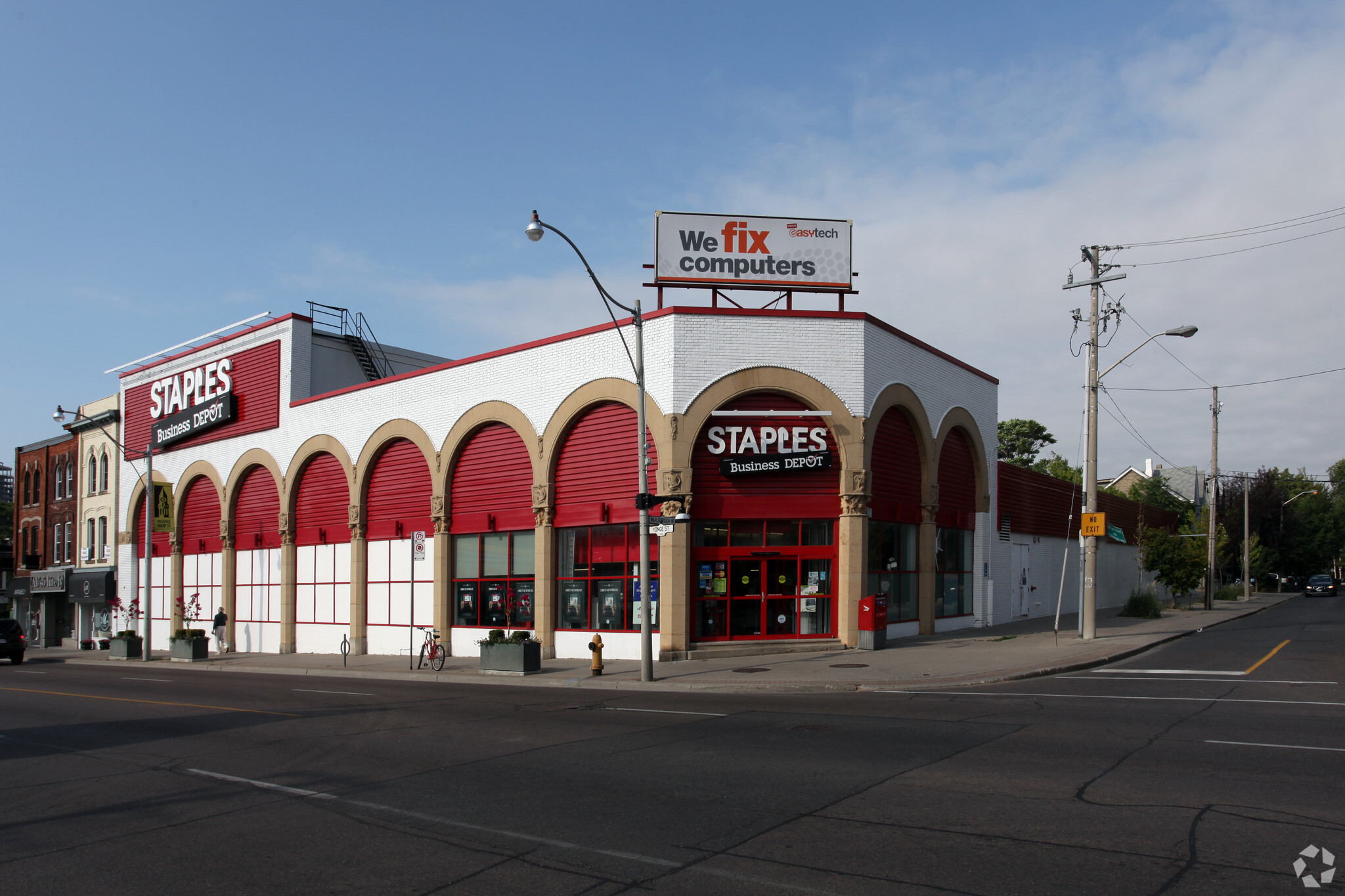 1140 Yonge St, Toronto, ON à vendre Photo principale- Image 1 de 1