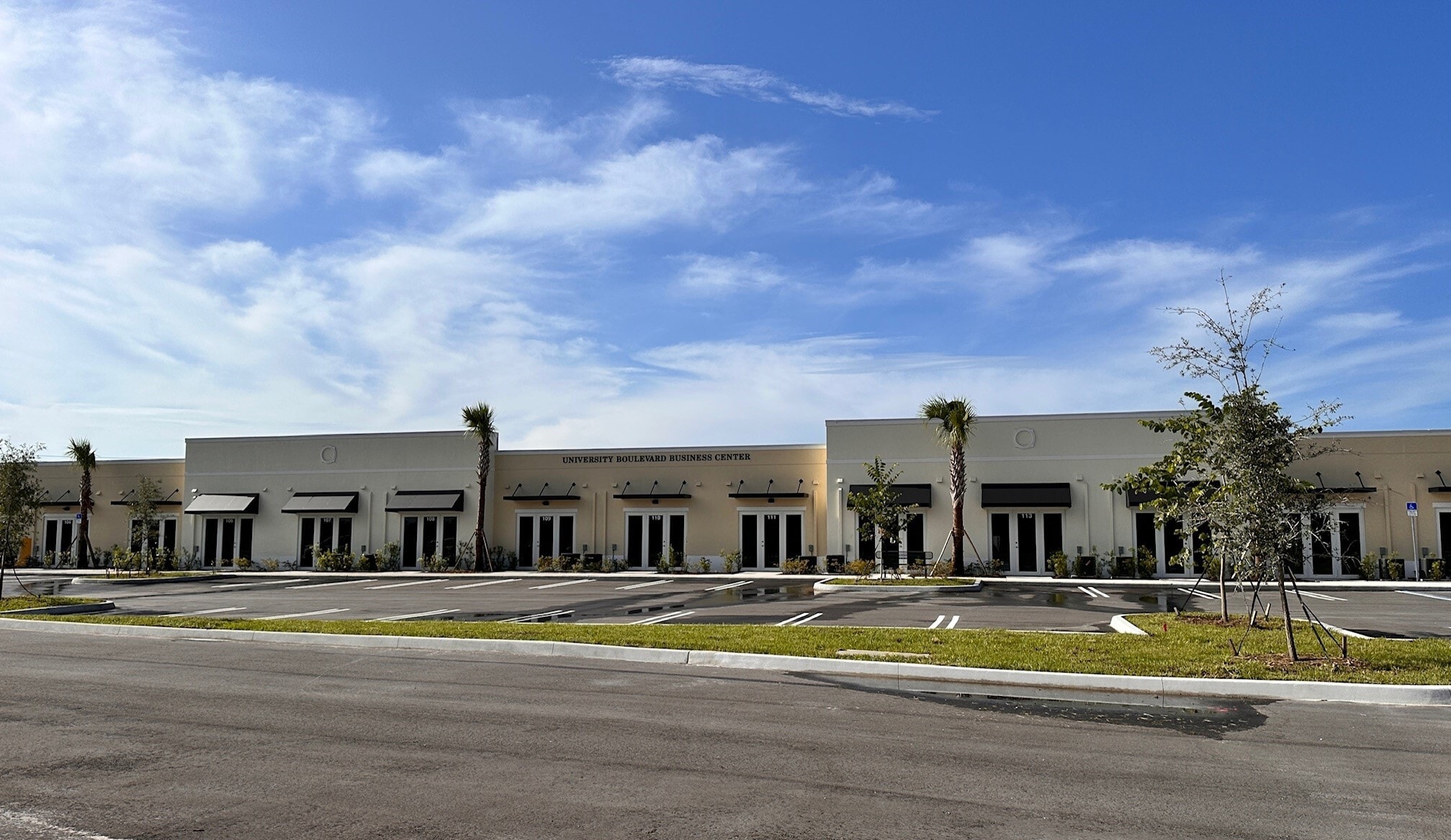 500 NW University Blvd, Port Saint Lucie, FL for lease Building Photo- Image 1 of 11