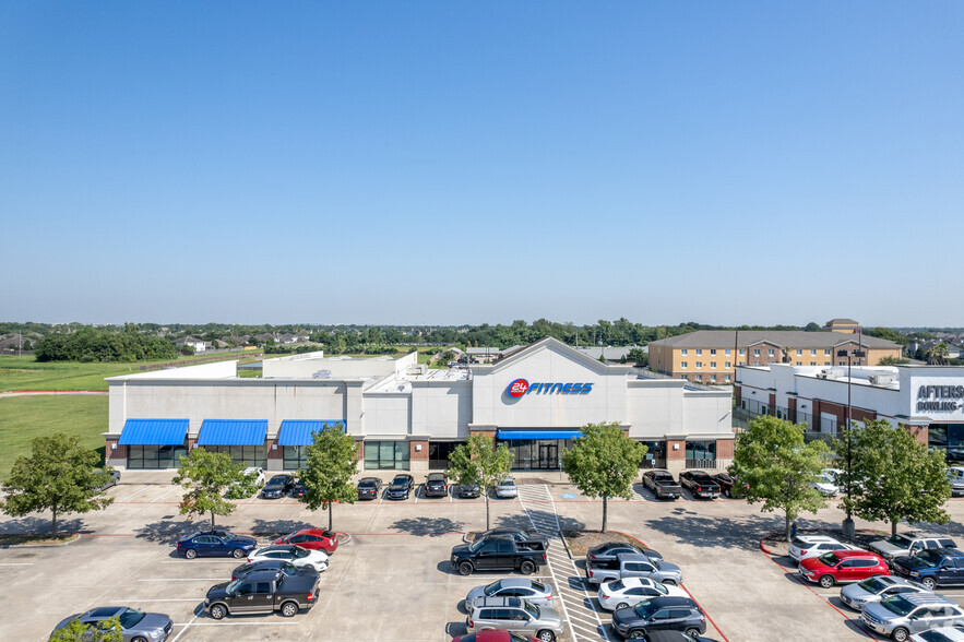 24 Hour Fitness, Pearland, TX à vendre - Photo du bâtiment - Image 1 de 1