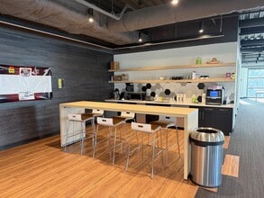 4401 Leeds Ave, North Charleston, SC à louer Photo intérieure- Image 2 de 6