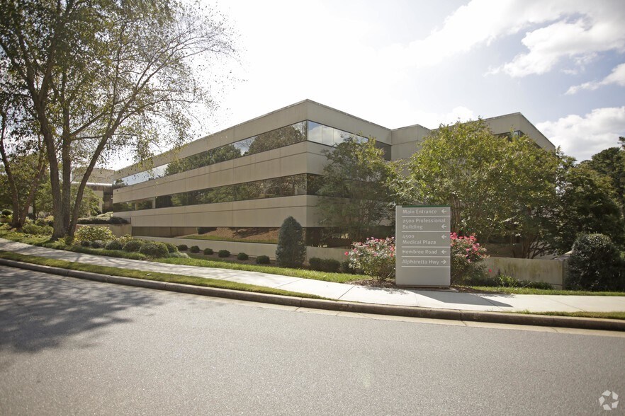 2500 Hospital Blvd, Roswell, GA à louer - Photo principale - Image 1 de 31