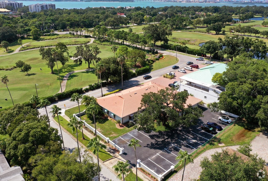 609 Indian Rocks Rd, Belleair, FL à vendre - Aérien - Image 2 de 21