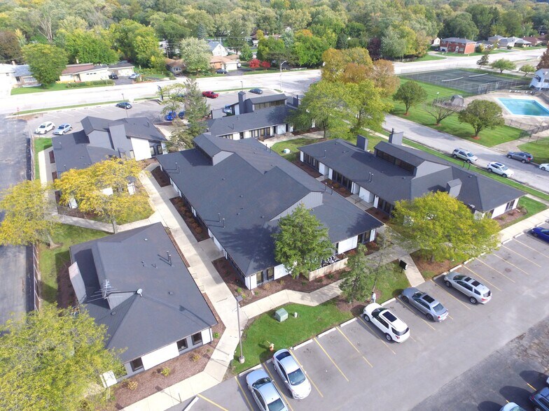 17500-17516 S Carriageway Dr, Hazel Crest, IL for sale - Building Photo - Image 2 of 32