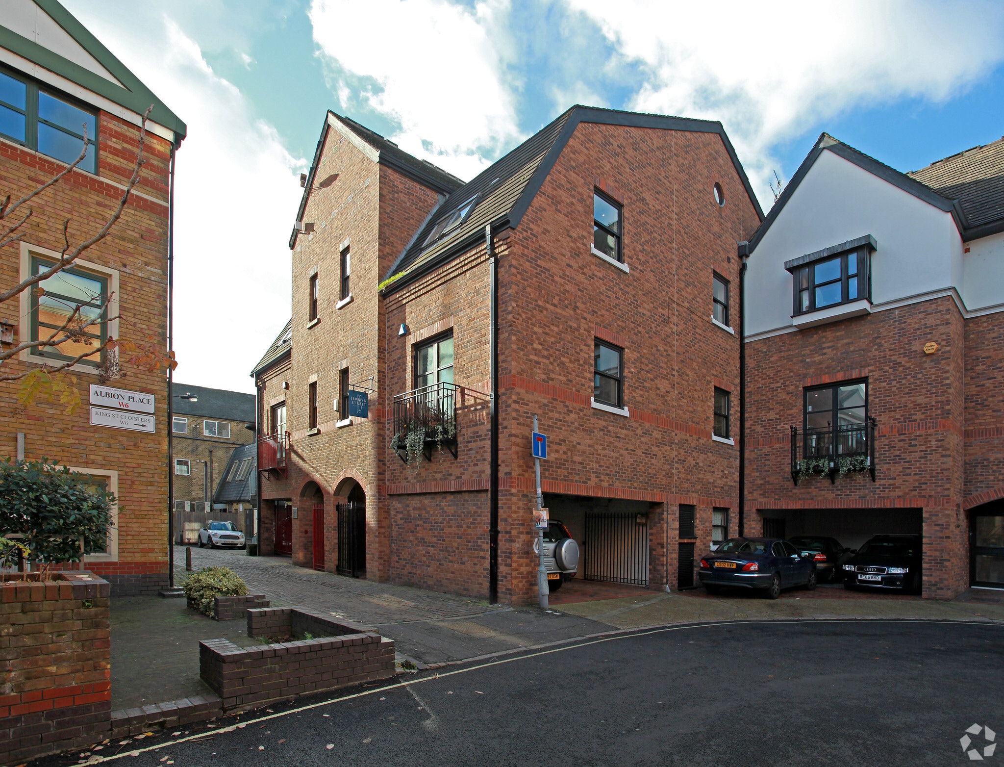 34-36 Galena Rd, London for lease Primary Photo- Image 1 of 6