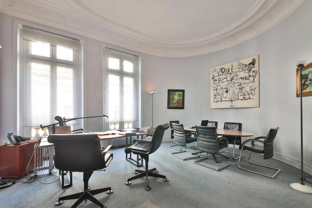 54 Rue De Ponthieu, Paris for lease Interior Photo- Image 1 of 21