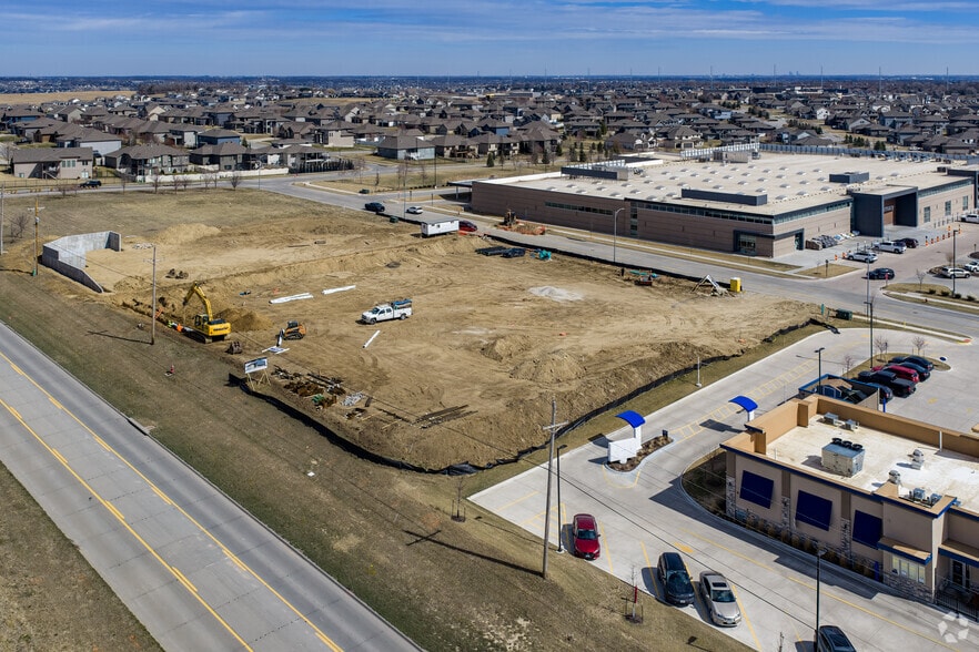 10950 S 191st St, Gretna, NE à louer - Photo du bâtiment - Image 2 de 9