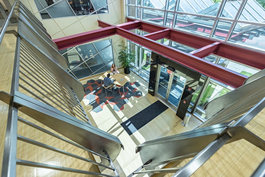 4470 Cox Rd, Glen Allen, VA for lease - Interior Photo - Image 3 of 5