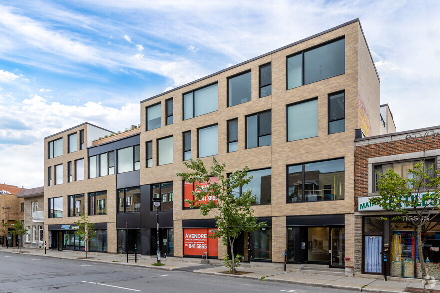 7472-7480 Rue Saint-Hubert, Montréal, QC à louer - Photo du bâtiment - Image 2 de 5