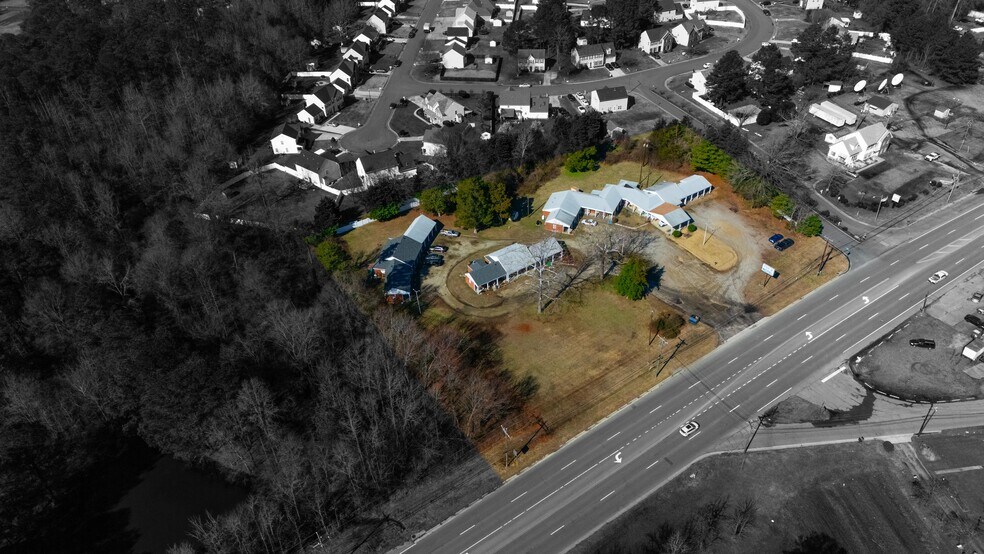 16800 Jefferson Davis Hwy, Colonial Heights, VA à vendre - Photo du bâtiment - Image 3 de 16