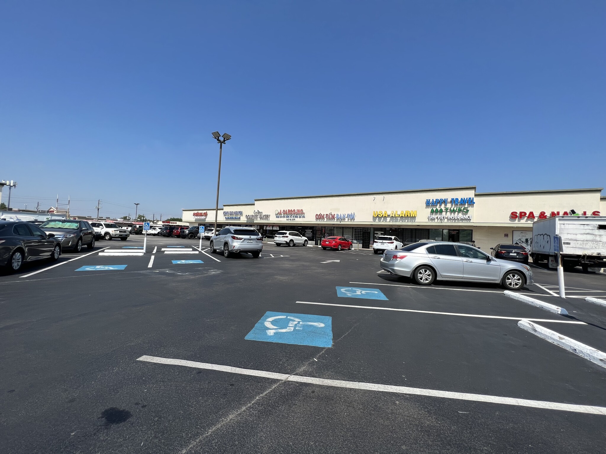 11526 Bellaire Blvd, Houston, TX for lease Primary Photo- Image 1 of 13