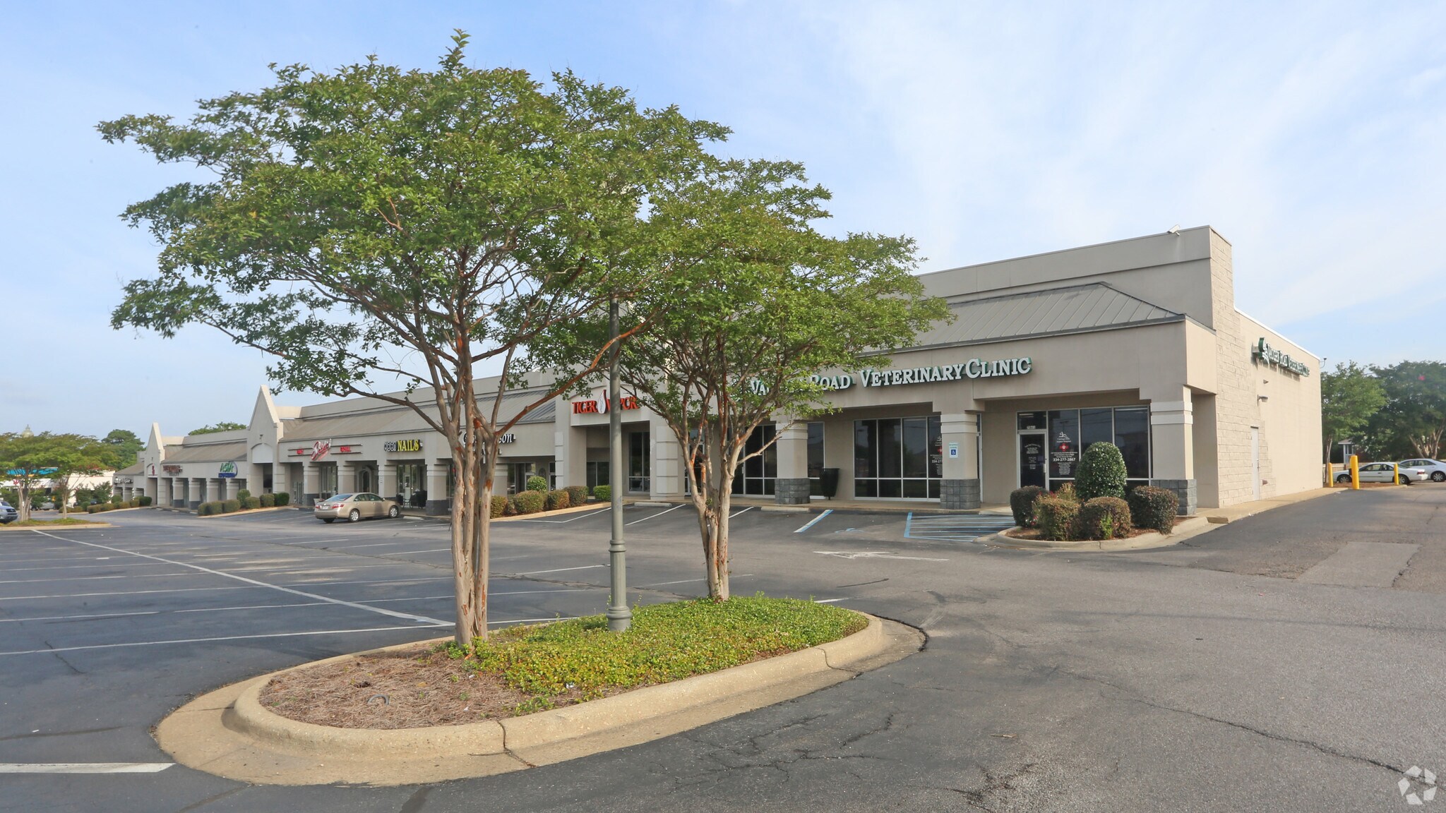 7825-7861 Vaughn Rd, Montgomery, AL à louer Photo principale- Image 1 de 6