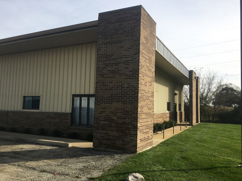 1715-1743 E Wilson Rd, Batavia, IL à louer - Photo du bâtiment - Image 3 de 6