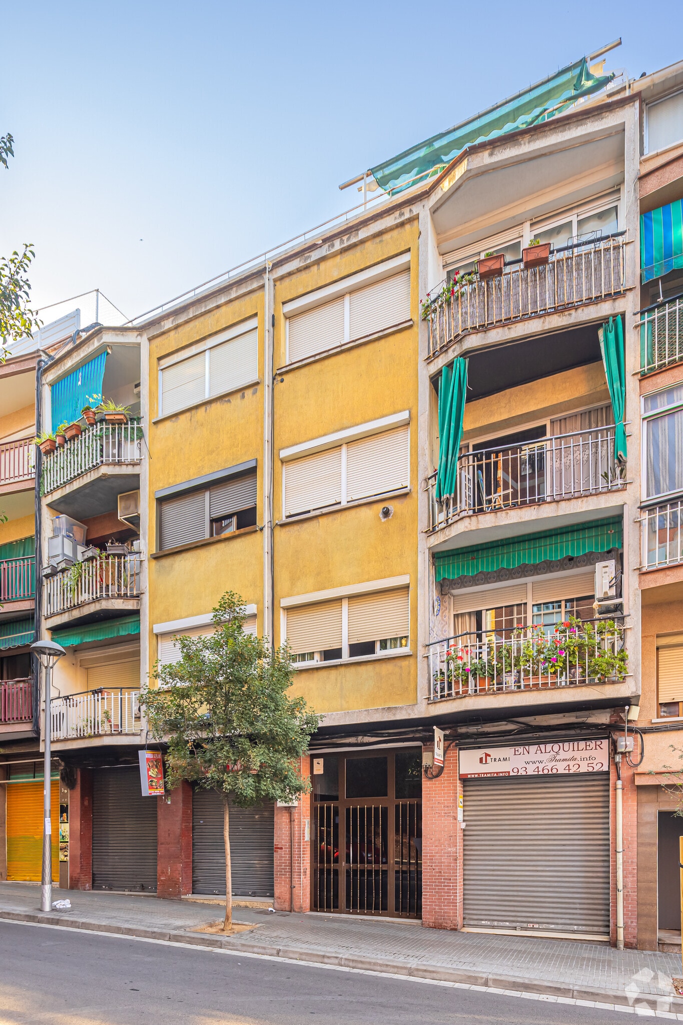 Carrer Mila Fontanals, 34, Santa Coloma de Gramenet, Barcelona for lease Primary Photo- Image 1 of 3