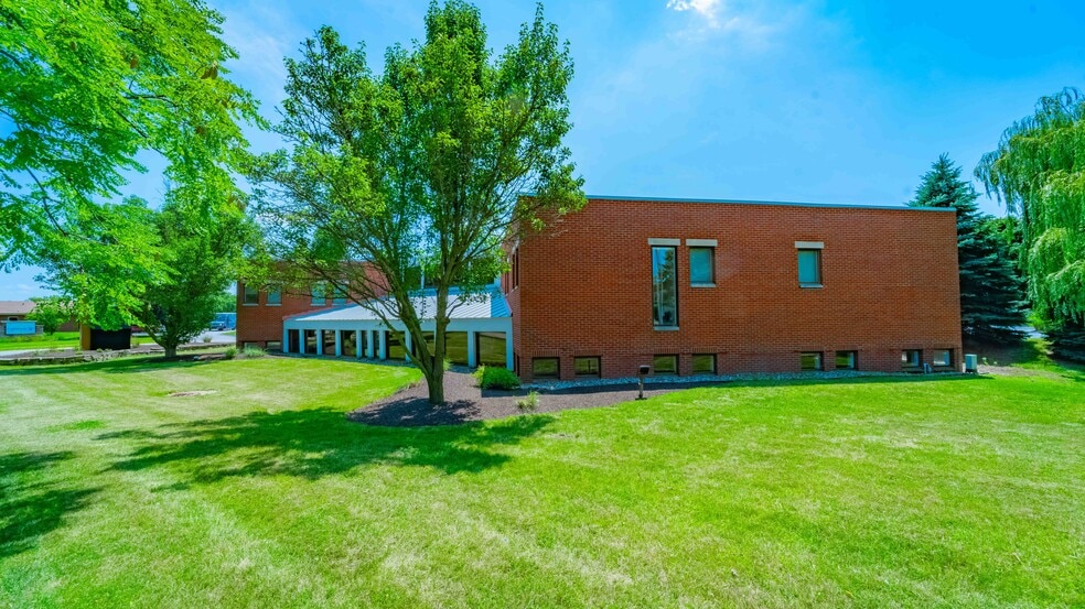 600 Vale Park Rd, Valparaiso, IN for lease - Building Photo - Image 3 of 22
