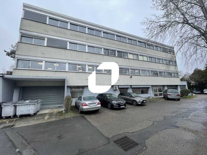Flex in Igny for lease - Building Photo - Image 1 of 11
