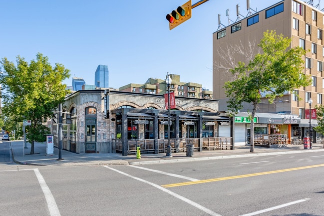More details for 634-638 17th Ave SW, Calgary, AB - Retail for Lease