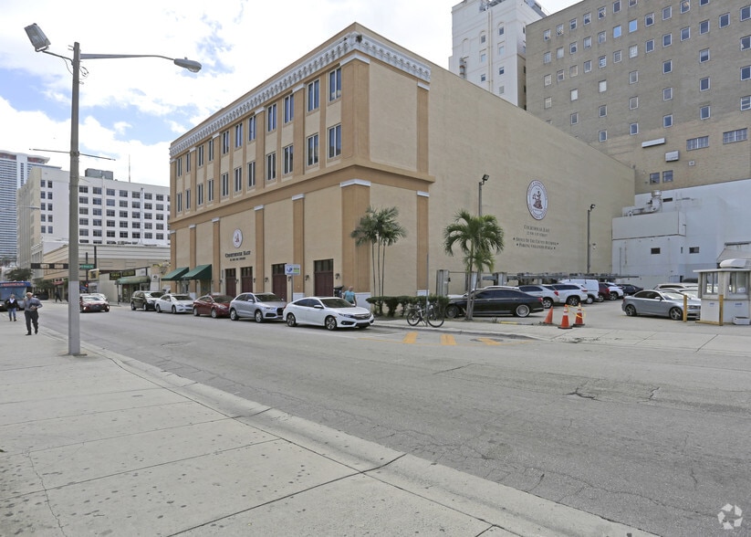 22 NW 1st St, Miami, FL for sale - Primary Photo - Image 3 of 7