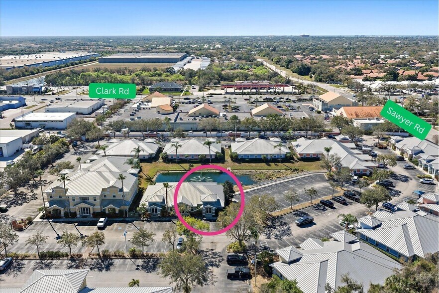 5601-5605 Marquesas Cir, Sarasota, FL à vendre - Photo du bâtiment - Image 3 de 7