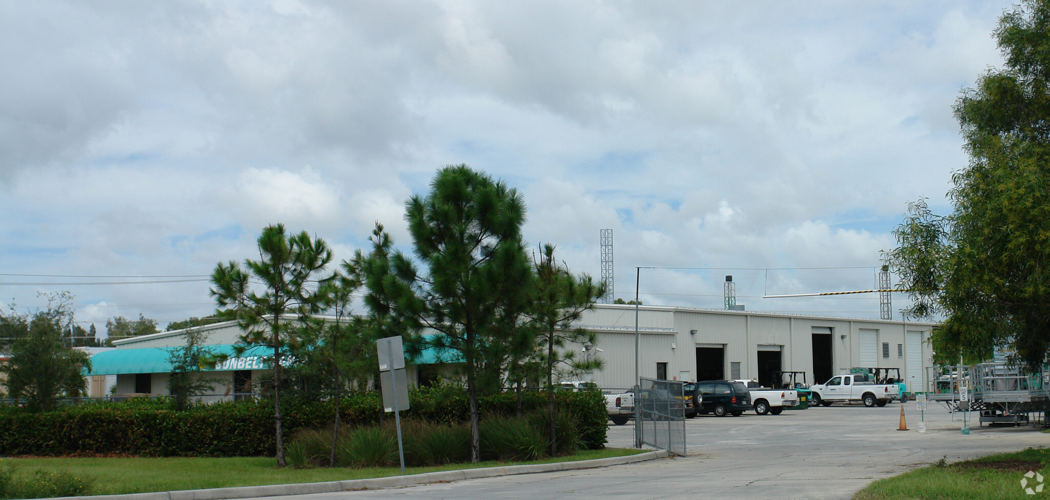 5061 Luckett Rd, Fort Myers, FL for sale Primary Photo- Image 1 of 1