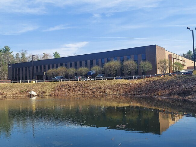 Plus de détails pour 15 Hudson Park Dr, Hudson, NH - Industriel à louer