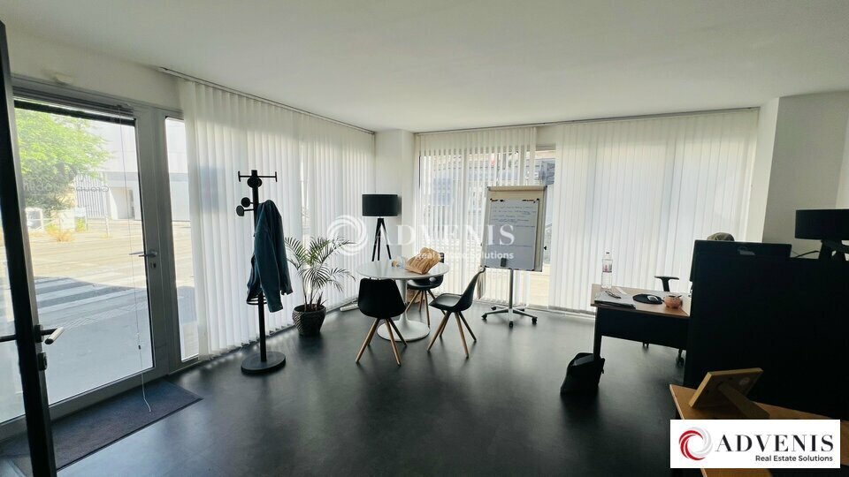 246 Cours De L'Argonne, Bordeaux for lease Interior Photo- Image 1 of 13