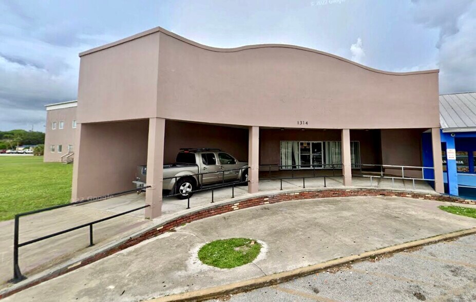 1314 Dixon Blvd, Cocoa, FL à vendre - Photo du bâtiment - Image 2 de 7