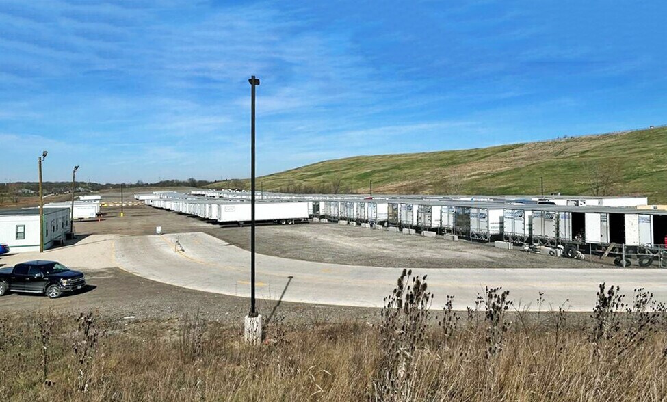 899 Greene Rd, Bolingbrook, IL à louer - Photo du bâtiment - Image 2 de 3