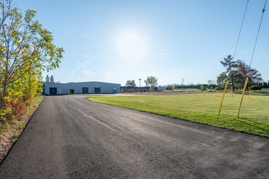 6050 Don Murie St, Niagara Falls, ON à louer - Photo du bâtiment - Image 3 de 35