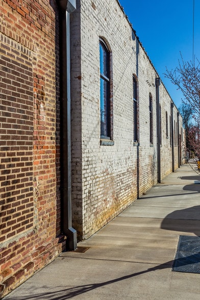 500 E Davie St, Raleigh, NC for lease - Building Photo - Image 2 of 29