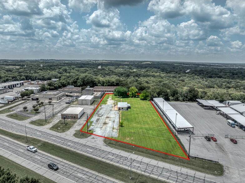 5922 Texoma Pky, Sherman, TX for lease - Primary Photo - Image 1 of 18