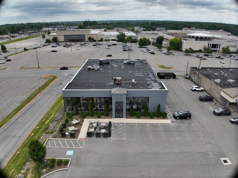7373 Market St, Boardman, OH à vendre - Communauté Matterport - Image 2 de 39