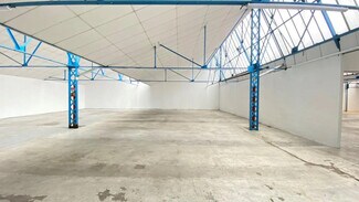 Plus de détails pour Bureau, Local d'activités à louer