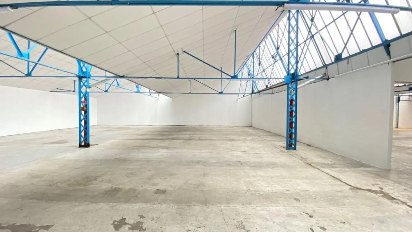 Flex in Montreuil for lease Interior Photo- Image 1 of 14