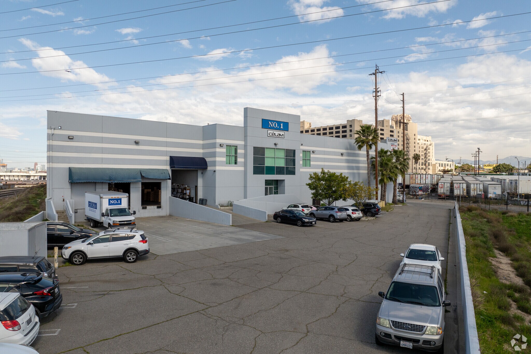 1585 Rio Vista Ave, Los Angeles, CA à vendre Photo principale- Image 1 de 8