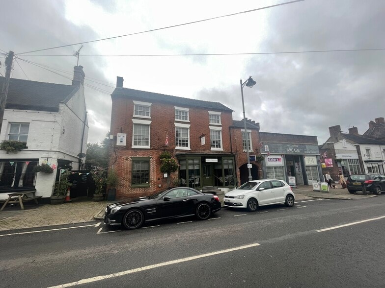 14a High St, Eccleshall à louer - Photo du bâtiment - Image 2 de 26